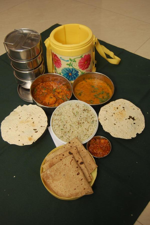 Hotel Aishwarya Residency Navi Mumbai Eksteriør billede
